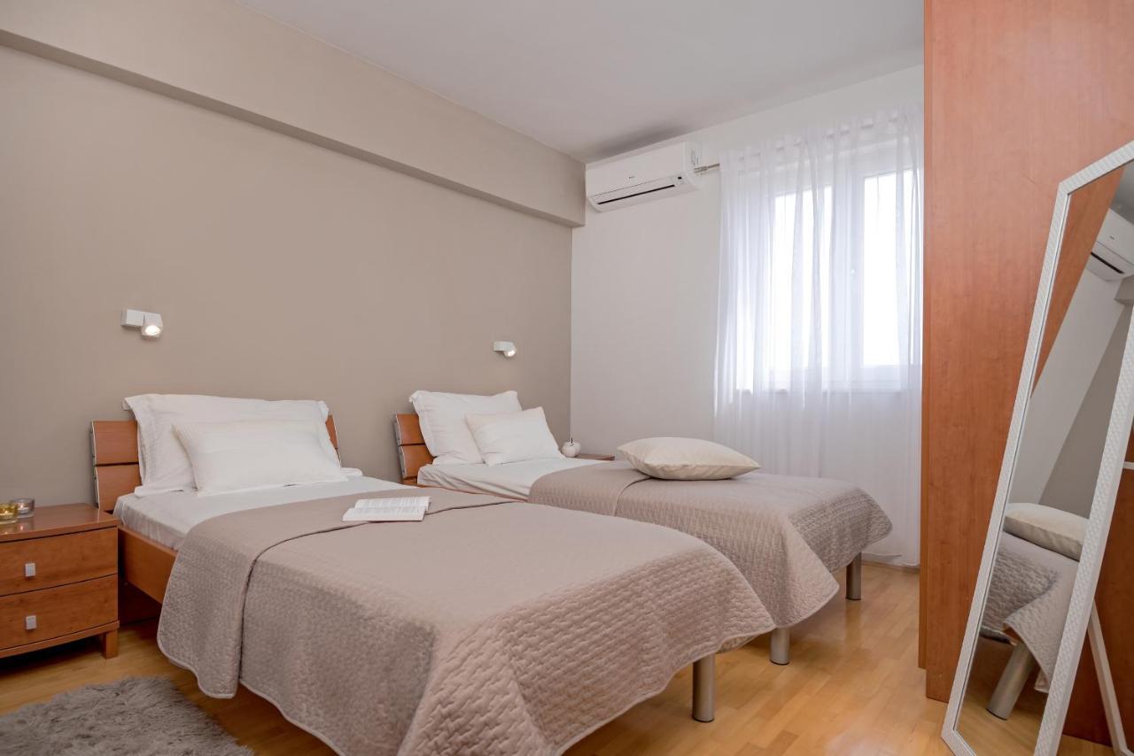 Apartments And Rooms With Parking Space Rogoznica - 10339 Экстерьер фото
