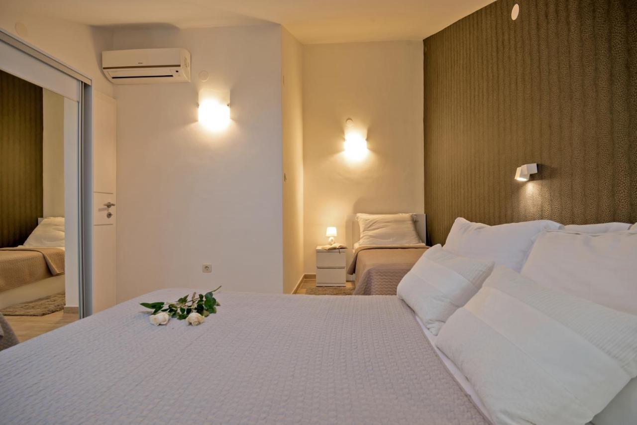 Apartments And Rooms With Parking Space Rogoznica - 10339 Экстерьер фото