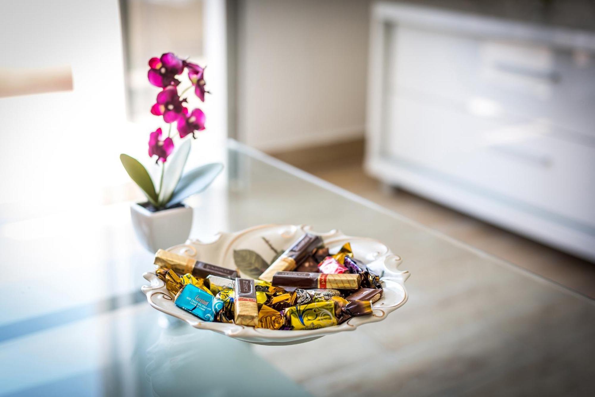 Apartments And Rooms With Parking Space Rogoznica - 10339 Номер фото