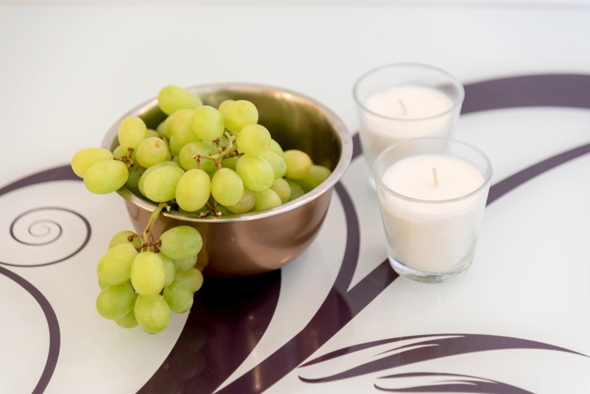 Apartments And Rooms With Parking Space Rogoznica - 10339 Номер фото