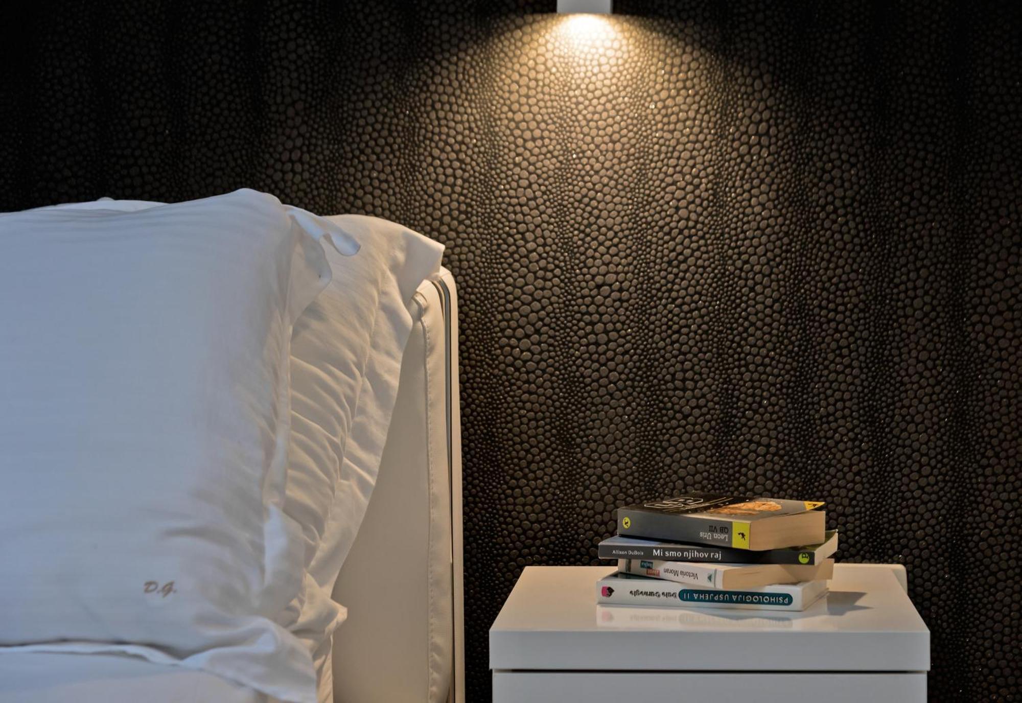 Apartments And Rooms With Parking Space Rogoznica - 10339 Номер фото